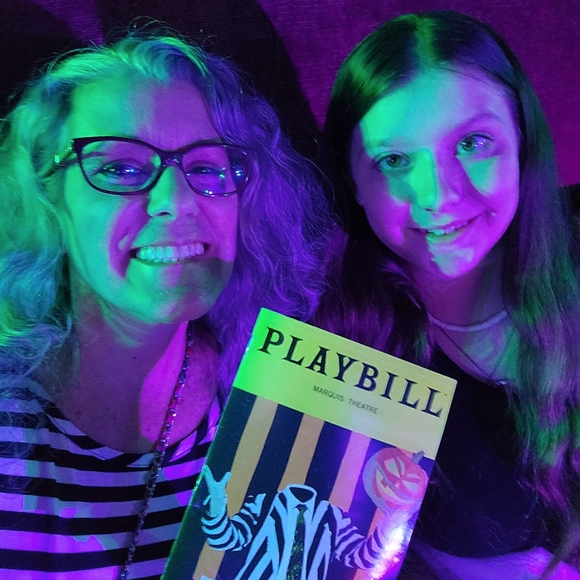 Meet your Posher, Nicole - Picture 4 of 4